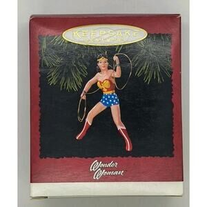 Hallmark Keepsake Ornament 1996 DC Comics Wonder Woman NIB